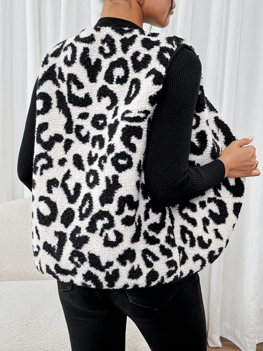 Leona™ - Gilet in Eco-Pelliccia con Stampa Leopardata